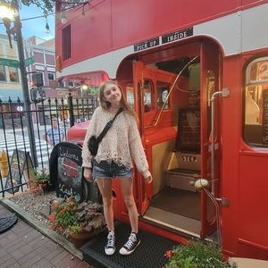 Meet your Posher, Kat